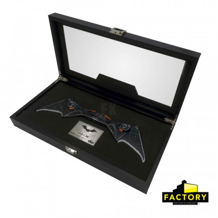 The Batman Prop replika 1/1 Batarang Limited Edition 36 cm